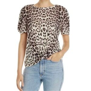 NWOT Generation Love Paulina
Twisted Tee Puff Sleeve Shirt XS